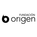 Schwarz-weißes „Fundacion Origen“-Logo mit einem abstrakten stilisierten Tropfensymbol, in einem weißen Kreis.