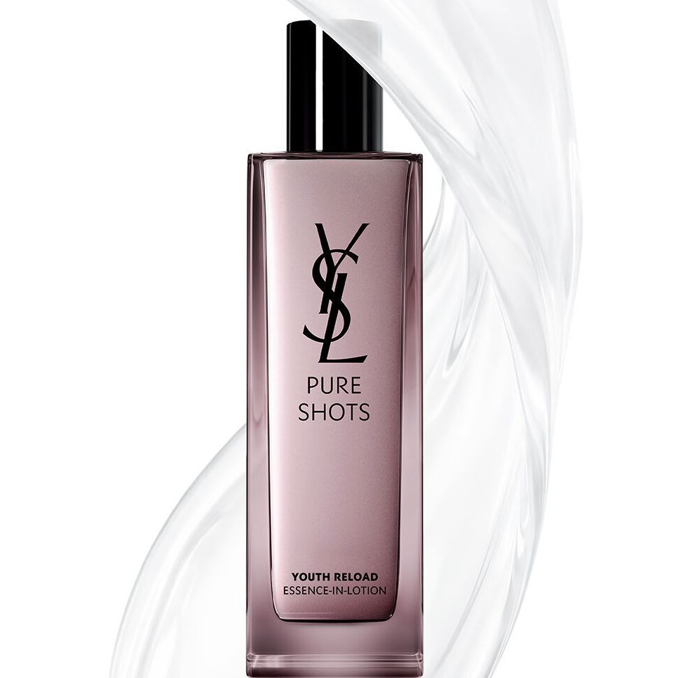 YSL Beauty Pure Shots Youth Reload Essence-in-Lotion Flakon mit wirbelnder Textur, betont die Formel naturlichen Ursprungs.