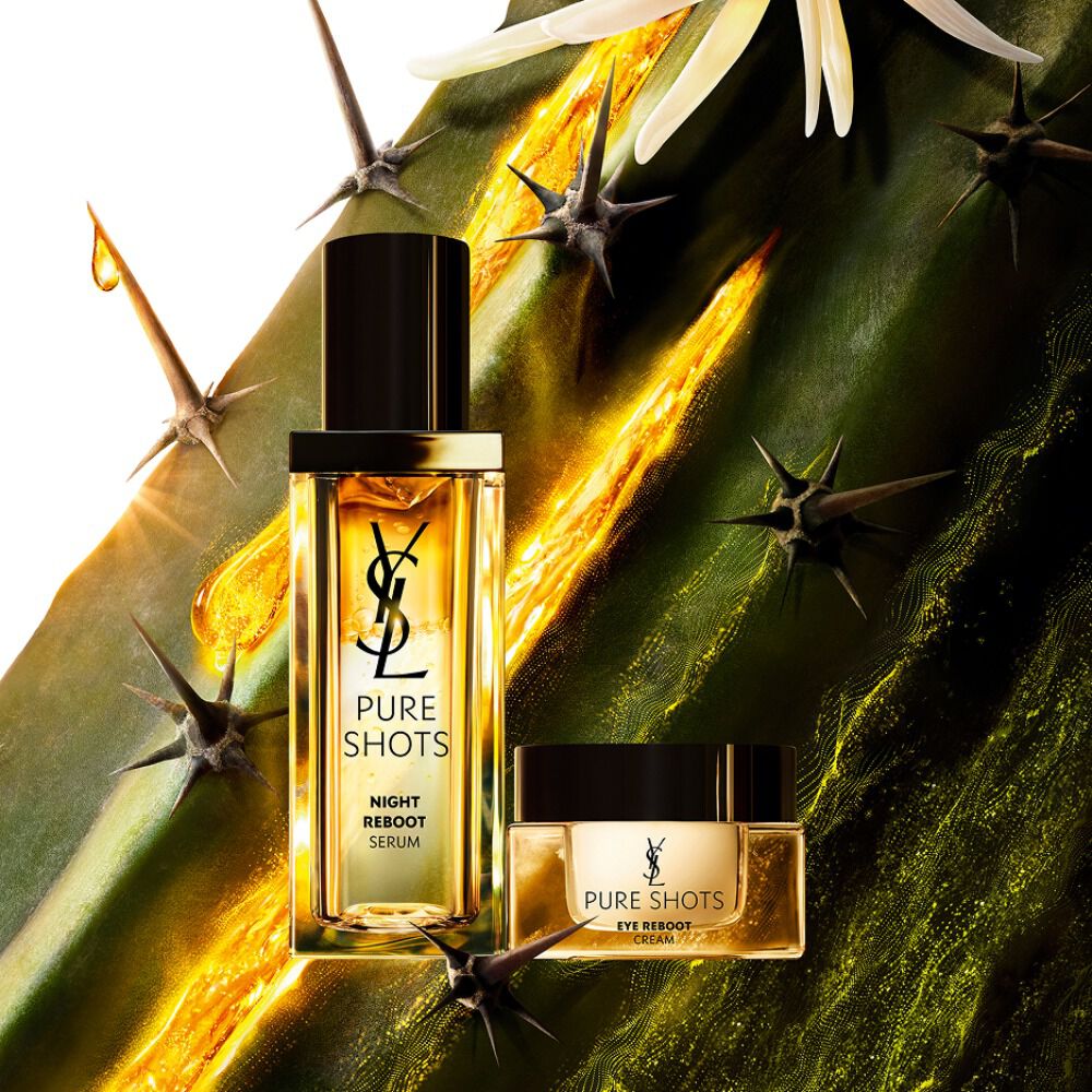 Duo YSL Pure Shots : le Sérum Night Reboot et la Crème Eye Reboot, présentés devant l'emblématique Cactus de lune.