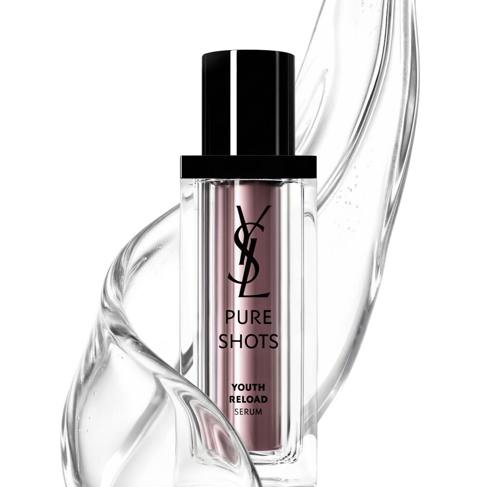 YSL Beauty Pure Shots Youth Reload Serum-Flakon, umgeben von einem klaren, dynamischen Wirbel seiner luxuriösen Textur.